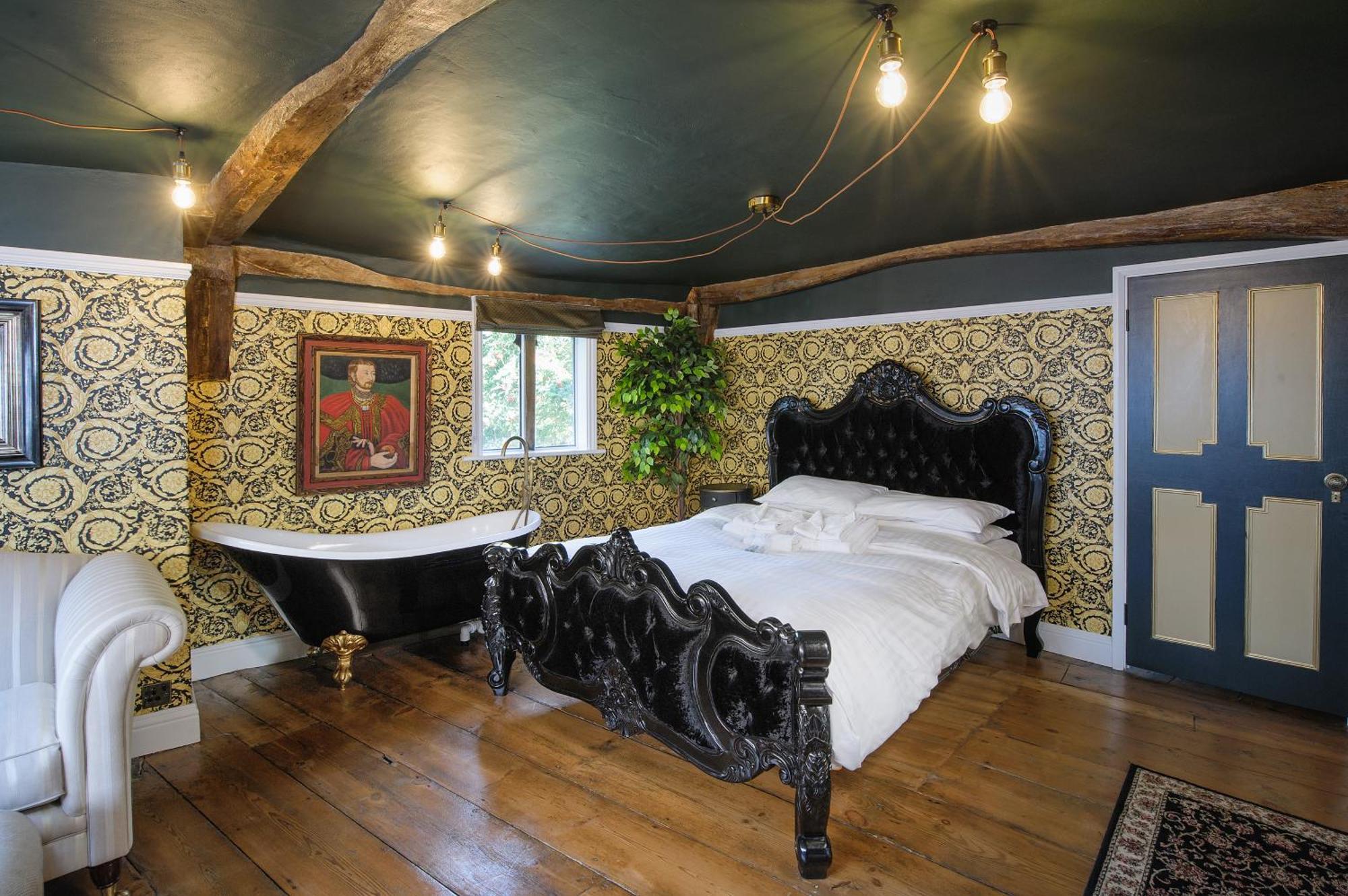Huge Deluxe 600 Year Old Essex Manor, Hot Tub, Cinema Room, Sky Tv Saffron Walden Bagian luar foto