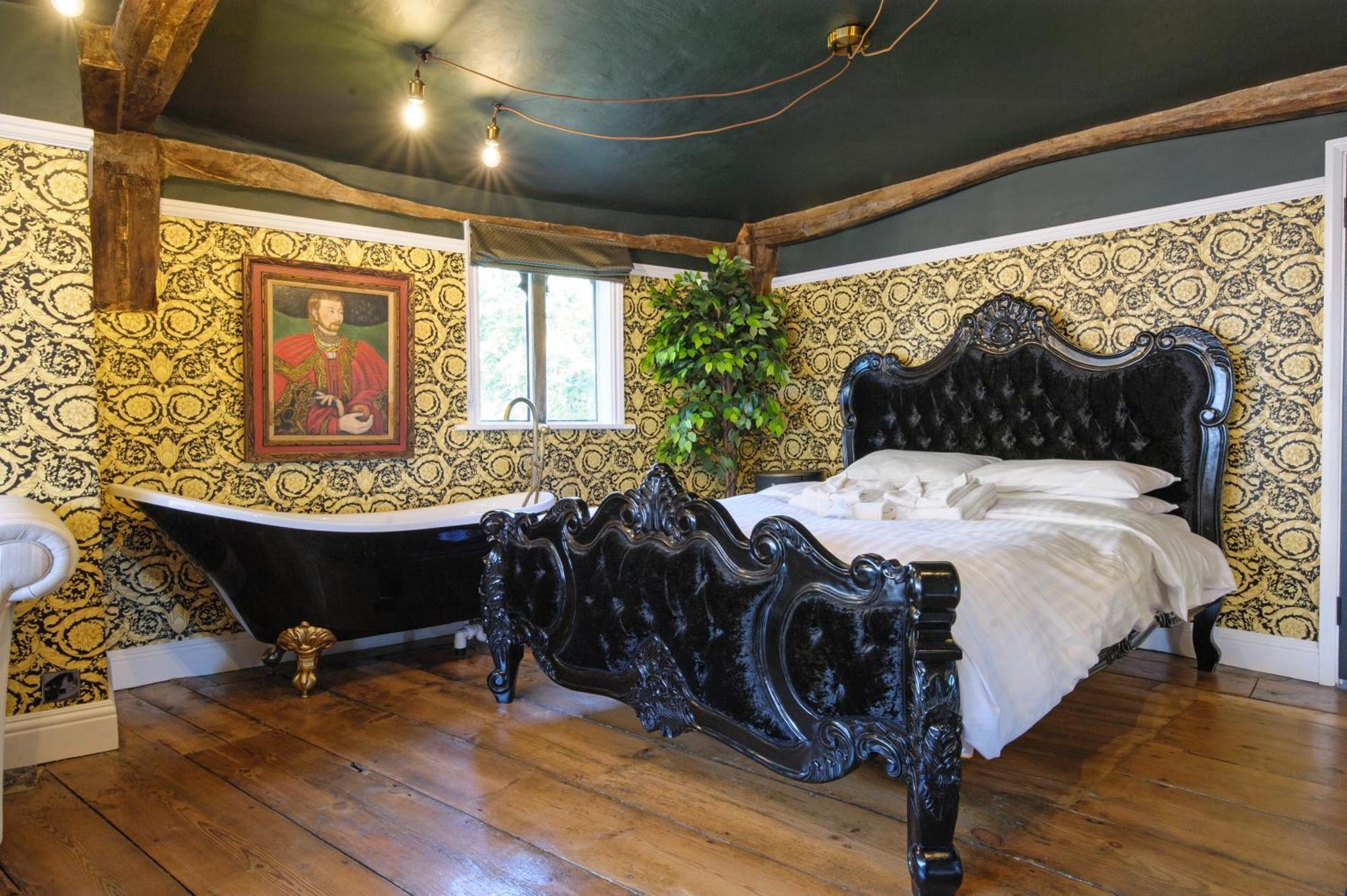 Huge Deluxe 600 Year Old Essex Manor, Hot Tub, Cinema Room, Sky Tv Saffron Walden Bagian luar foto