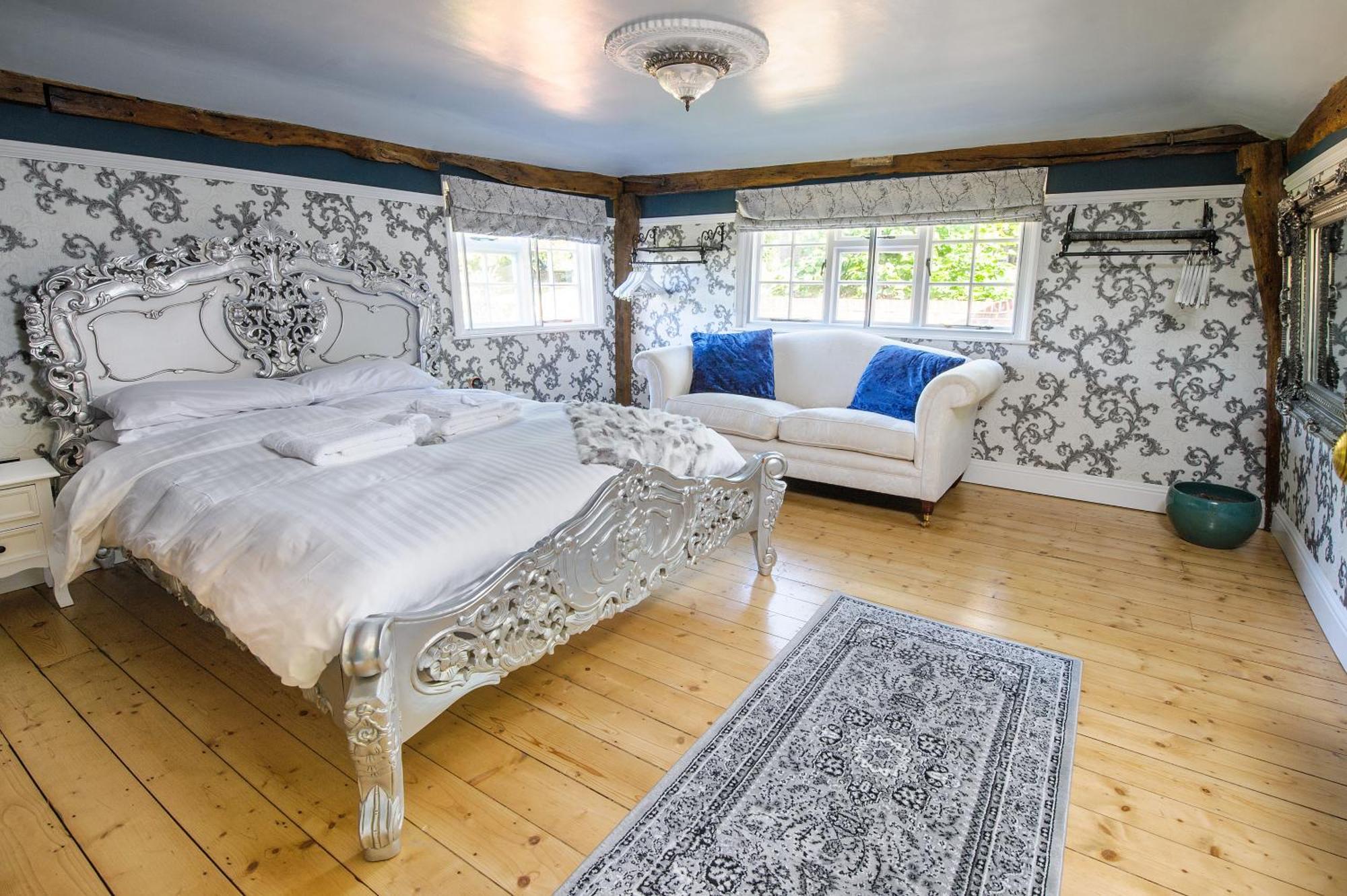Huge Deluxe 600 Year Old Essex Manor, Hot Tub, Cinema Room, Sky Tv Saffron Walden Bagian luar foto